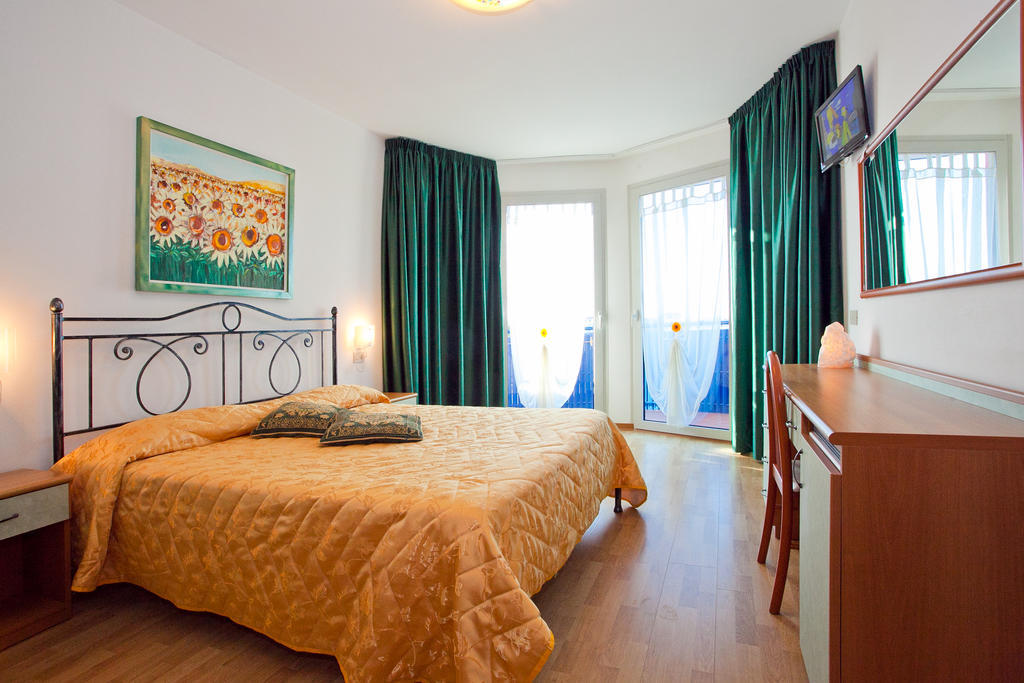 Hotel Catto Suisse Caorle Room photo